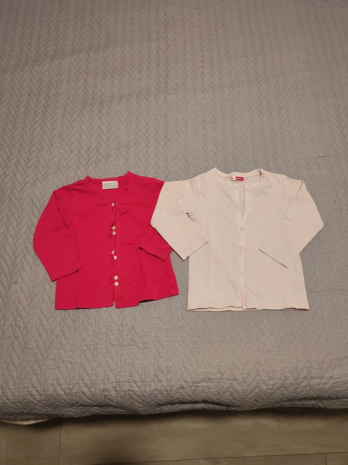 Lot de 2 gilets 18mois